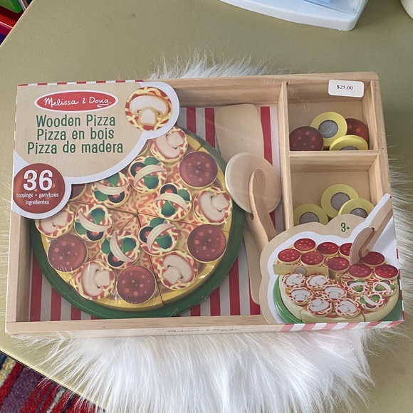 Melissa & Doug Other - Melissa & Doug Wooden Pizza Set -